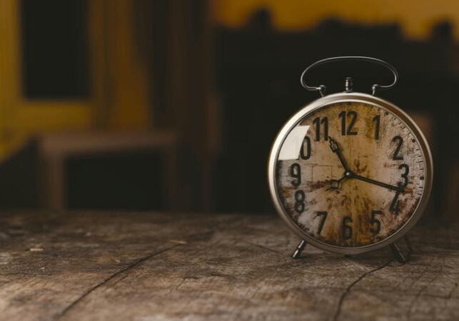 marketing-clock